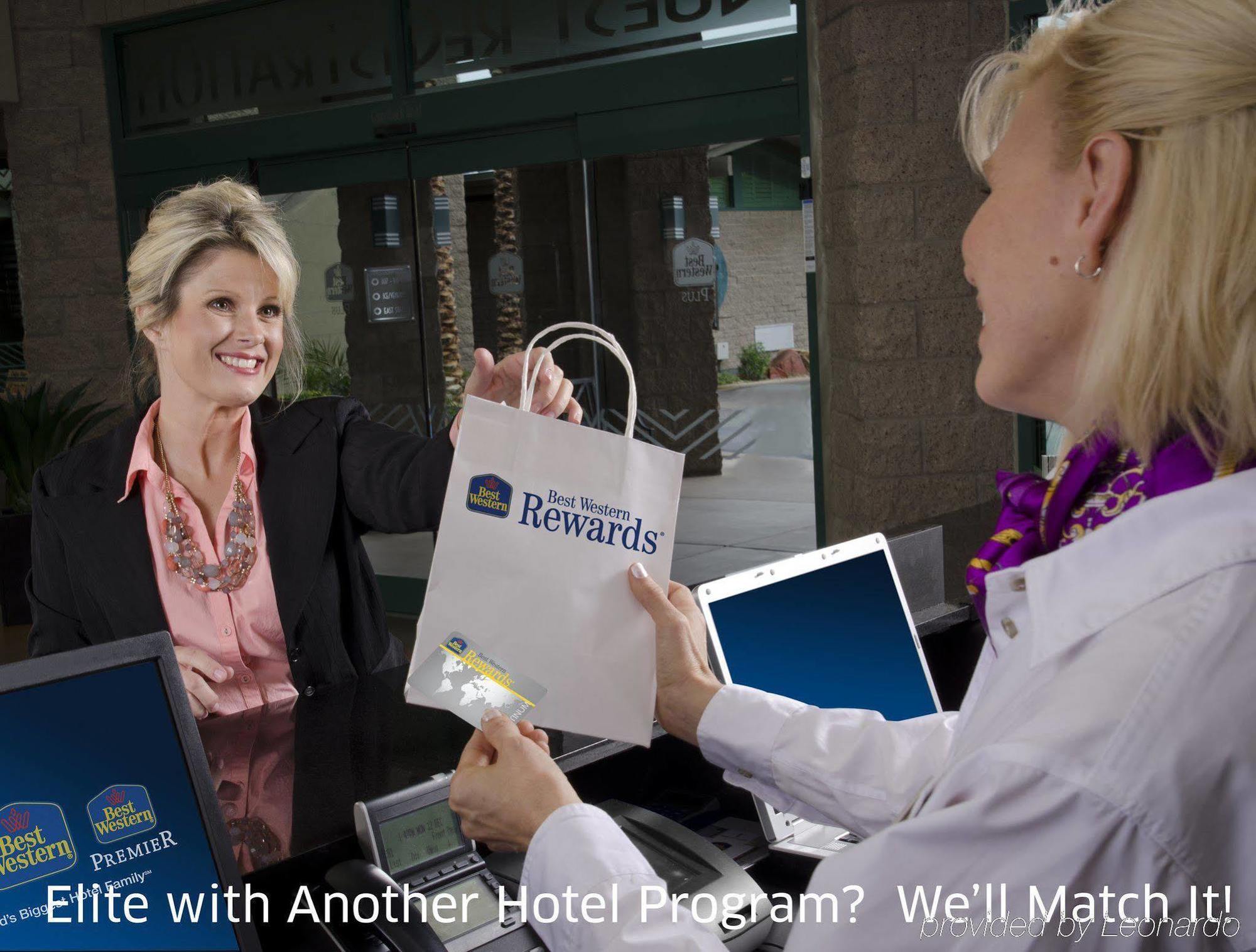 Best Western Plus Crown Colony Inn & Suites Lufkin Exterior photo